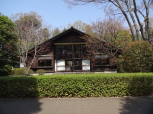 前川國男邸の正面の外観