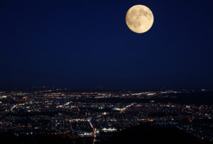 札幌の高台の住まいから見る夜景