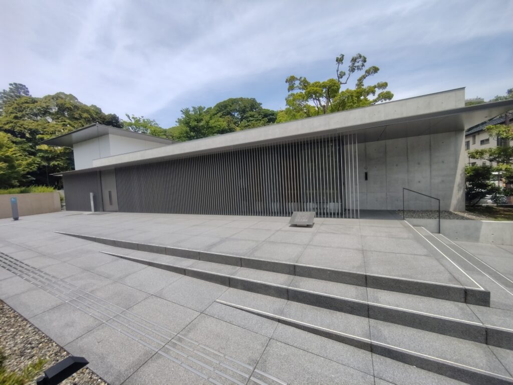 鈴木大拙館の玄関棟側面