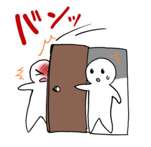 ドアにぶつかる人
